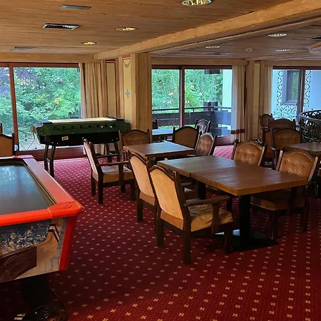 بيت خشبي Kronenlodge