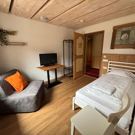 Kronenlodge بيت خشبي سيفيلد ان تيرول